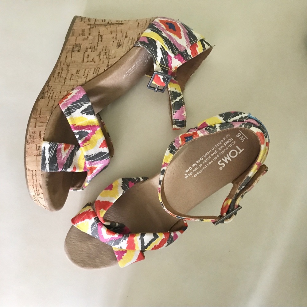 TOMS Colorful Tribal Print Wedges | Size 8